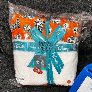 Glow in the dark Halloween Disney Mickey plush posh peanut new